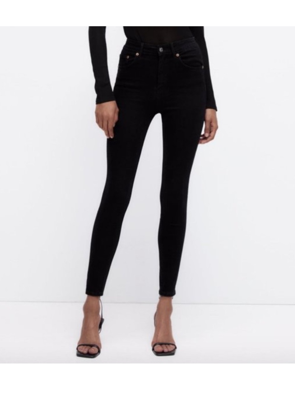Zara Women’s Black Slim Fit Jeans, Size 6.